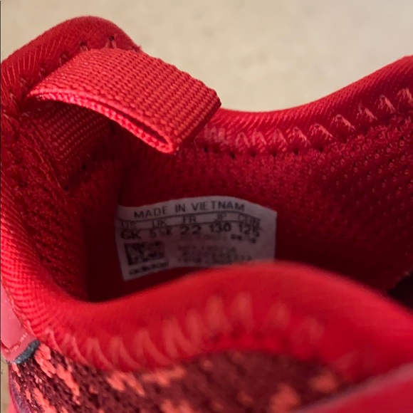 Toddler shoes size 5 - Picture 6 of 6